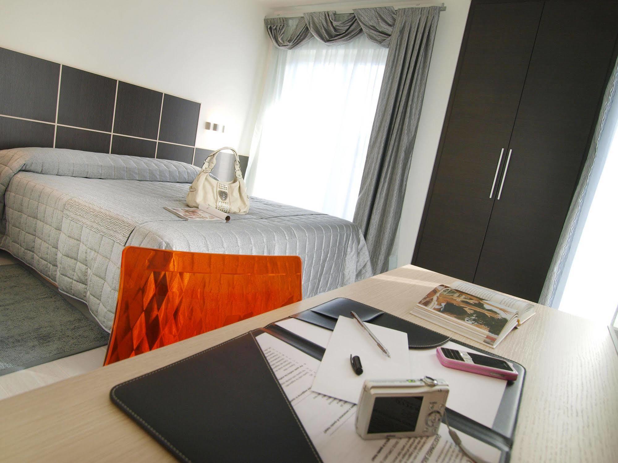 Hotel Garni Corallo Torbole Sul Garda Eksteriør bilde