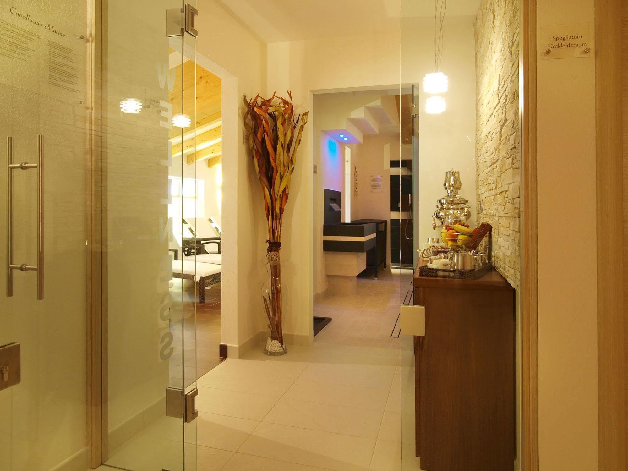 Hotel Garni Corallo Torbole Sul Garda Eksteriør bilde