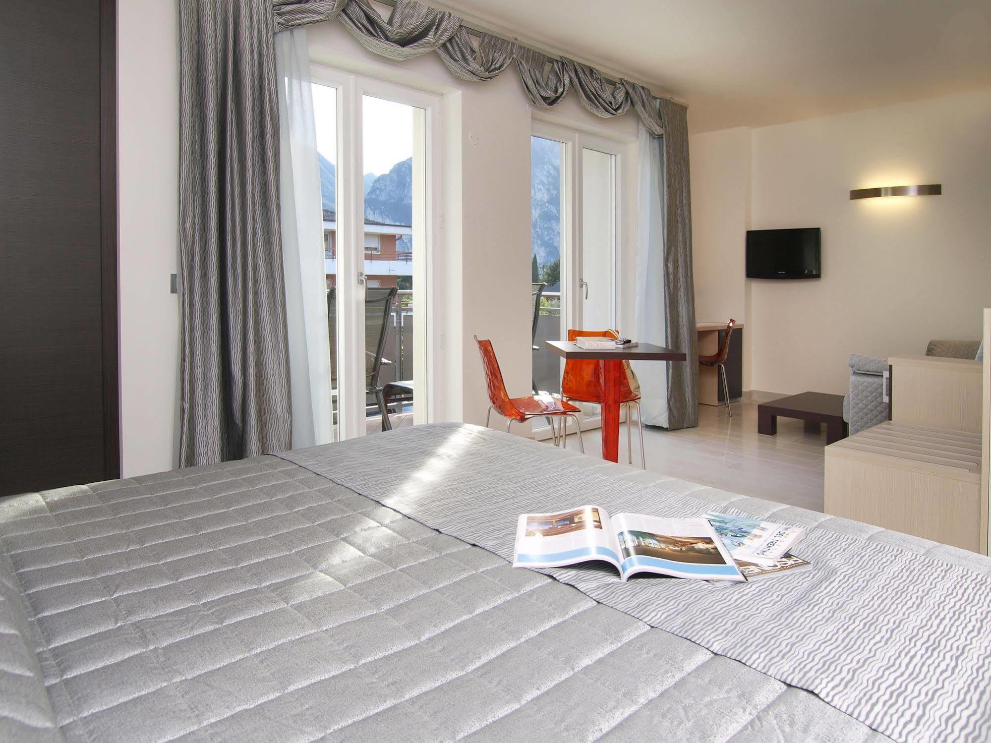Hotel Garni Corallo Torbole Sul Garda Eksteriør bilde