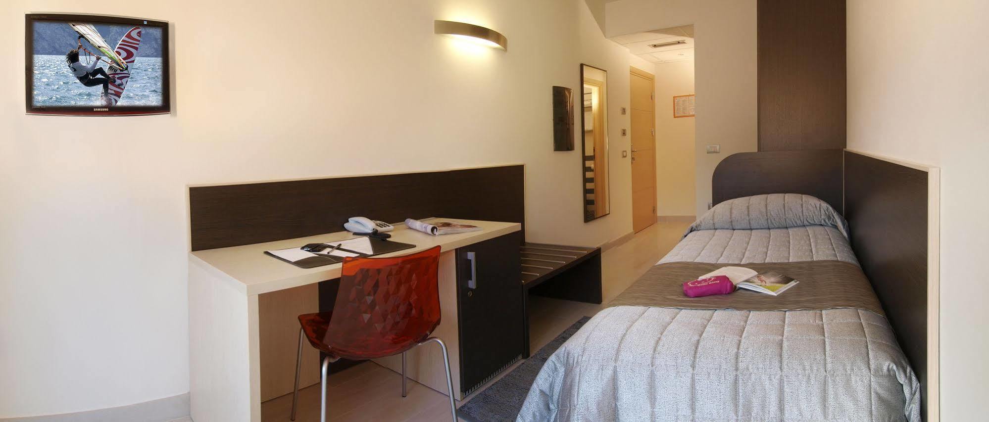Hotel Garni Corallo Torbole Sul Garda Eksteriør bilde