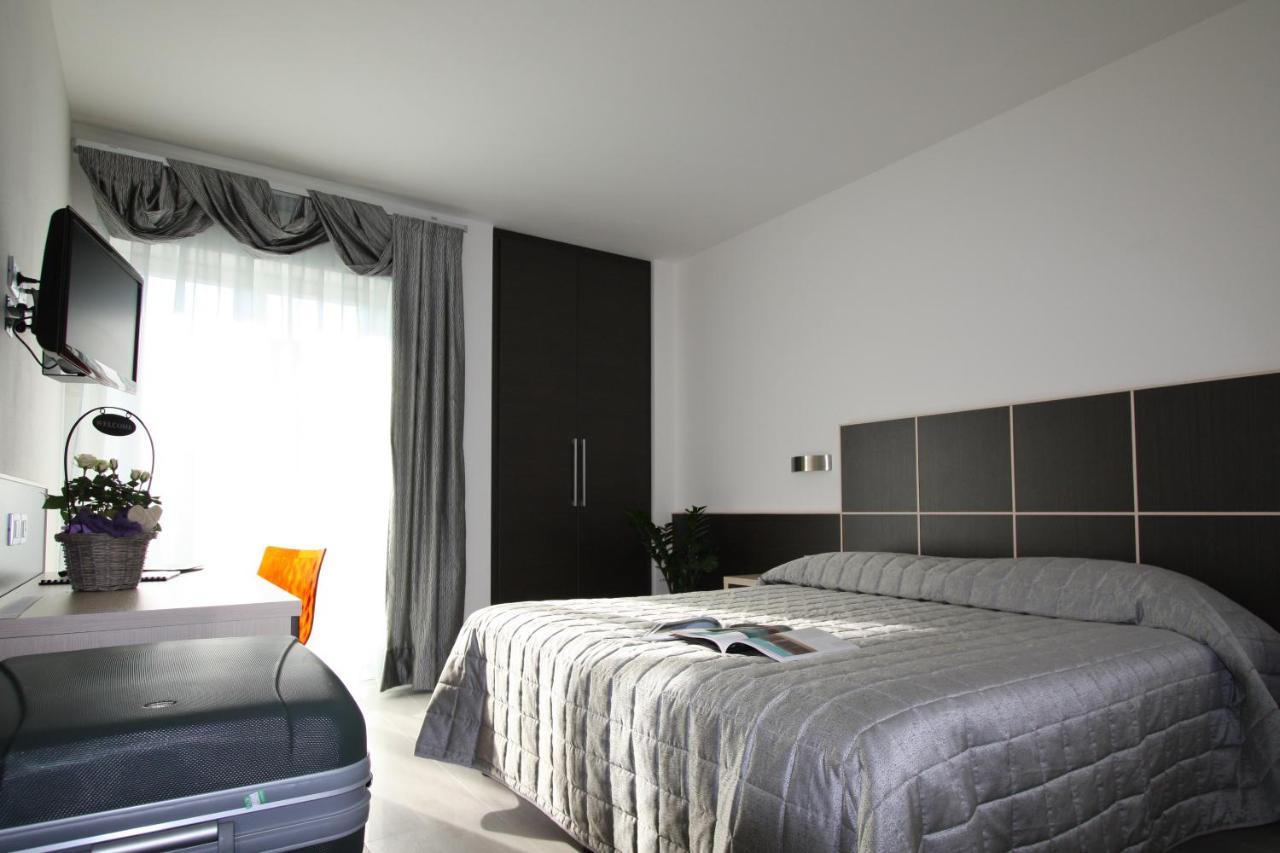Hotel Garni Corallo Torbole Sul Garda Eksteriør bilde