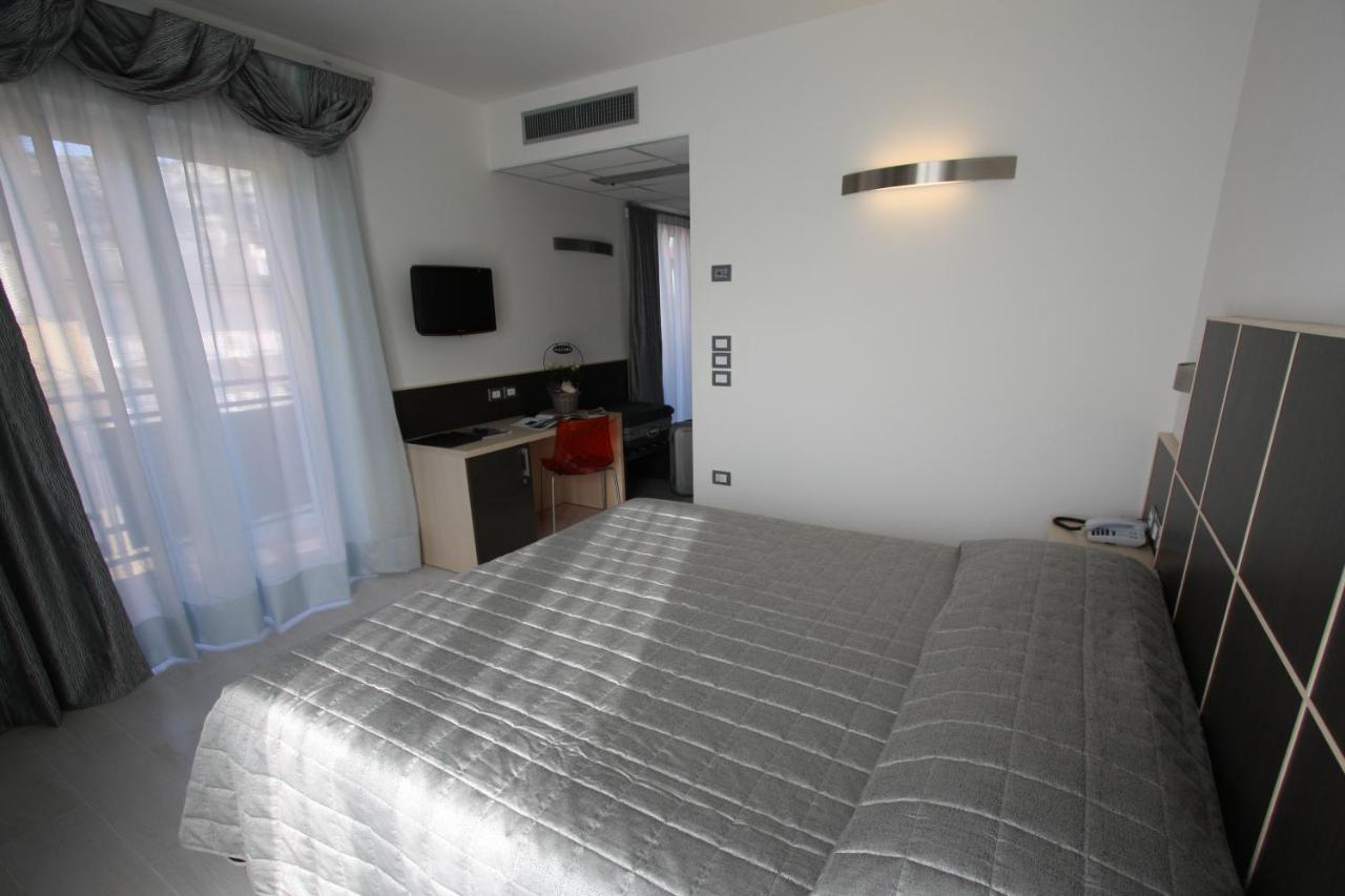 Hotel Garni Corallo Torbole Sul Garda Eksteriør bilde